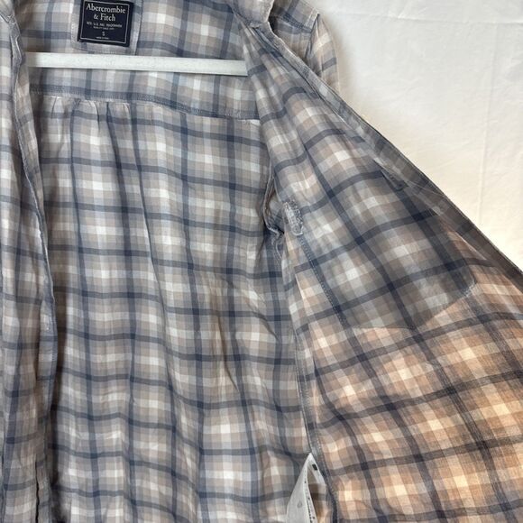 Abercrombie & Fitch Tan & Blue Plaid Button Up Shirt Women’s Size SMALL Preowned - Picture 8 of 16